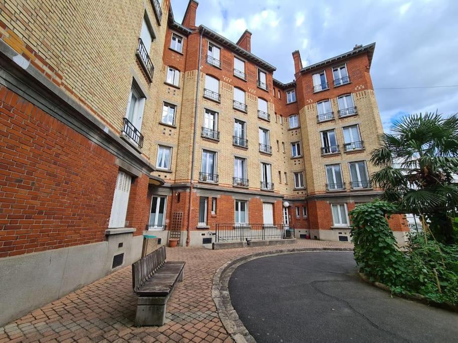 Suresnes : 2 Pieces Cosy Apartamento Exterior foto